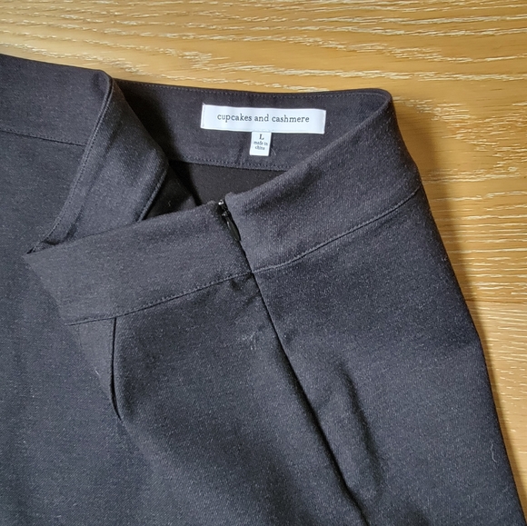 Cupcakes and Cashmere Skirt - Picture 3 of 5